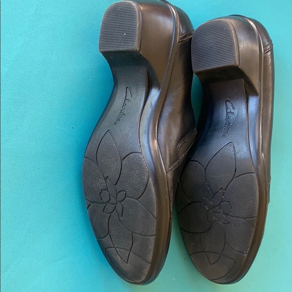 Black leather Clarks shoes size 9 - Picture 3 of 6